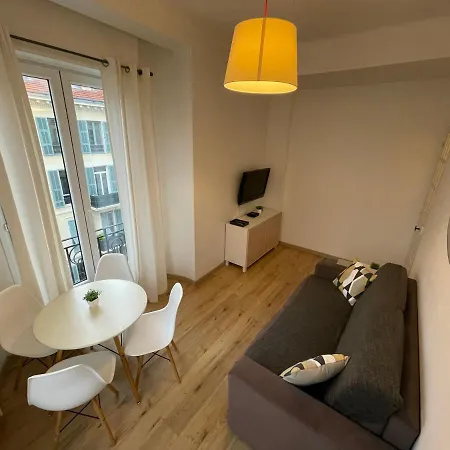 Renting - Notre Dame - Cosy Loft Perfect View On The Roofs Apartment
