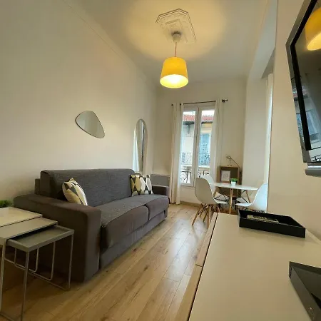 Renting - Notre Dame - Cosy Loft Perfect View On The Roofs Apartment Nice
