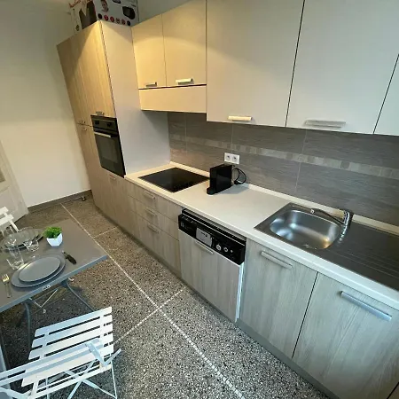 Renting - Notre Dame - Cosy Loft Perfect View On The Roofs * Nice